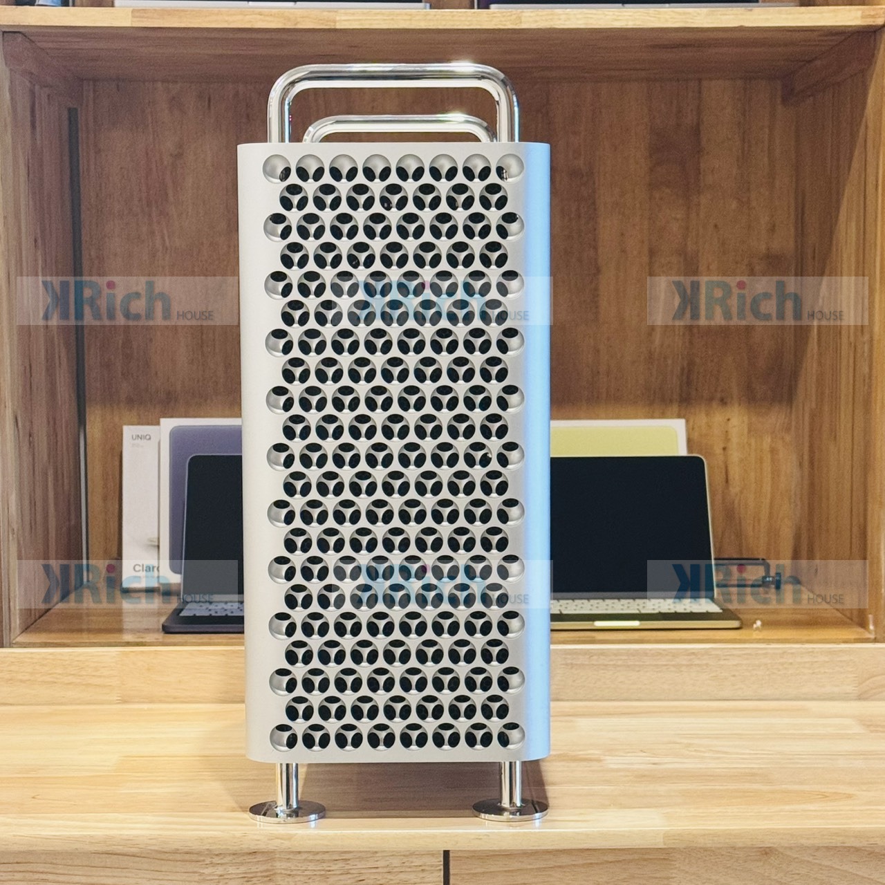 Apple Mac Pro 2019 3.5GHz 8-Core Intel Xeon W Radeon Pro 580X 8GB 32GB RAM 1TB Used 1-Month Warranty