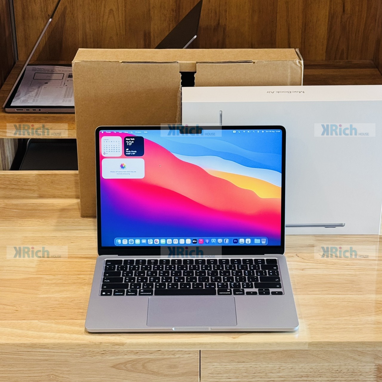 Apple MacBook Air (13-inch, M4, 2025) 10-Core CPU 8-Core GPU 16GB 256GB Used 1-Month Warranty