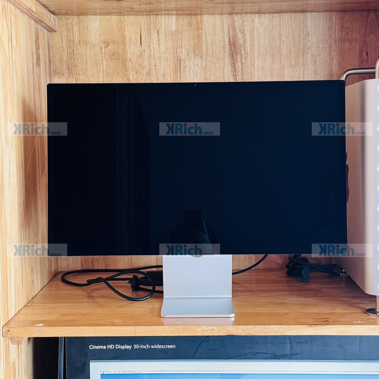 Apple Studio Display (2026) 27-inch 5K Retina Silver Used Limited Warranty until June 11, 2027 - Image 4