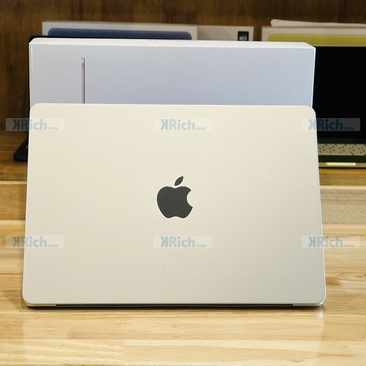 Apple MacBook Air (13-inch, M5) 2026 Apple M5 10-Core CPU 10-Core GPU 16GB 1TB Starlight Pre-owned Store Warranty until 15 June 2027 - Image 4