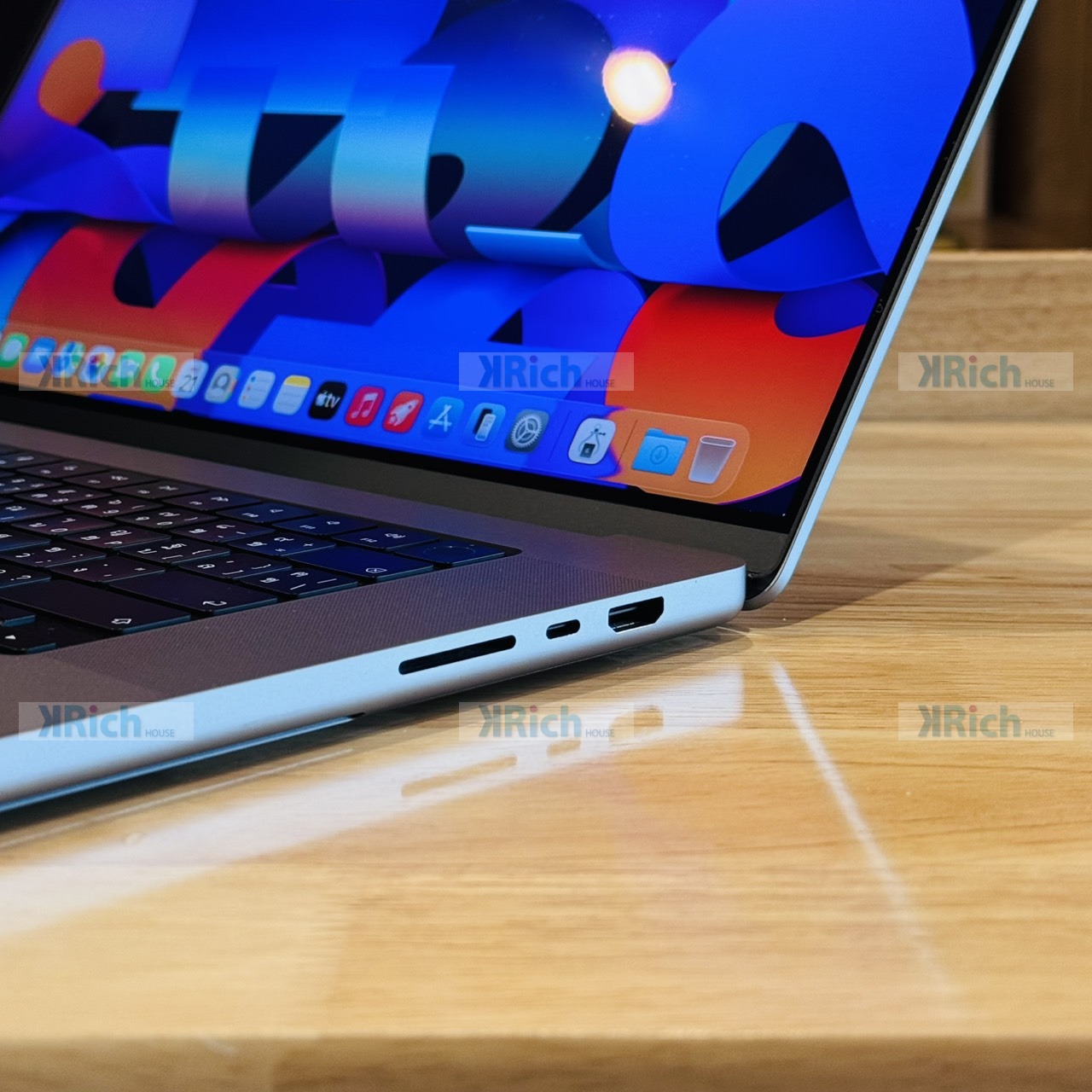 Apple MacBook Pro 16-inch (2023) M2 Max 12-Core CPU 30-Core GPU 32GB 1TB Space Gray Used 1-Month Warranty - Image 5