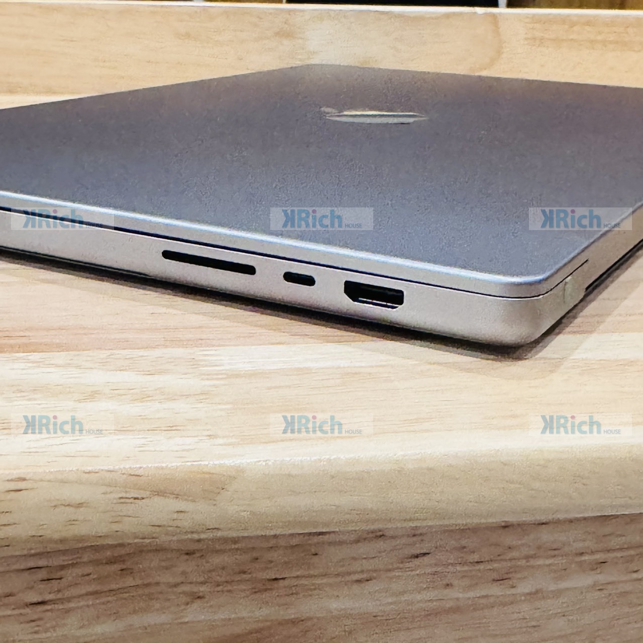 Apple MacBook Pro 16-inch (2021) M1 Max 10-Core CPU 24-Core GPU 32GB 1TB Space Gray Used 1-Month Warranty - Image 5