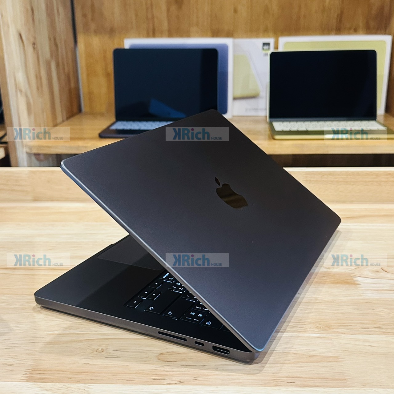 Apple MacBook Pro 14-inch (M5) 2025 Apple M5 10-Core CPU 10-Core GPU 16GB 1TB Space Black Used Like New KRich House Warranty until 04-08-70 - Image 6