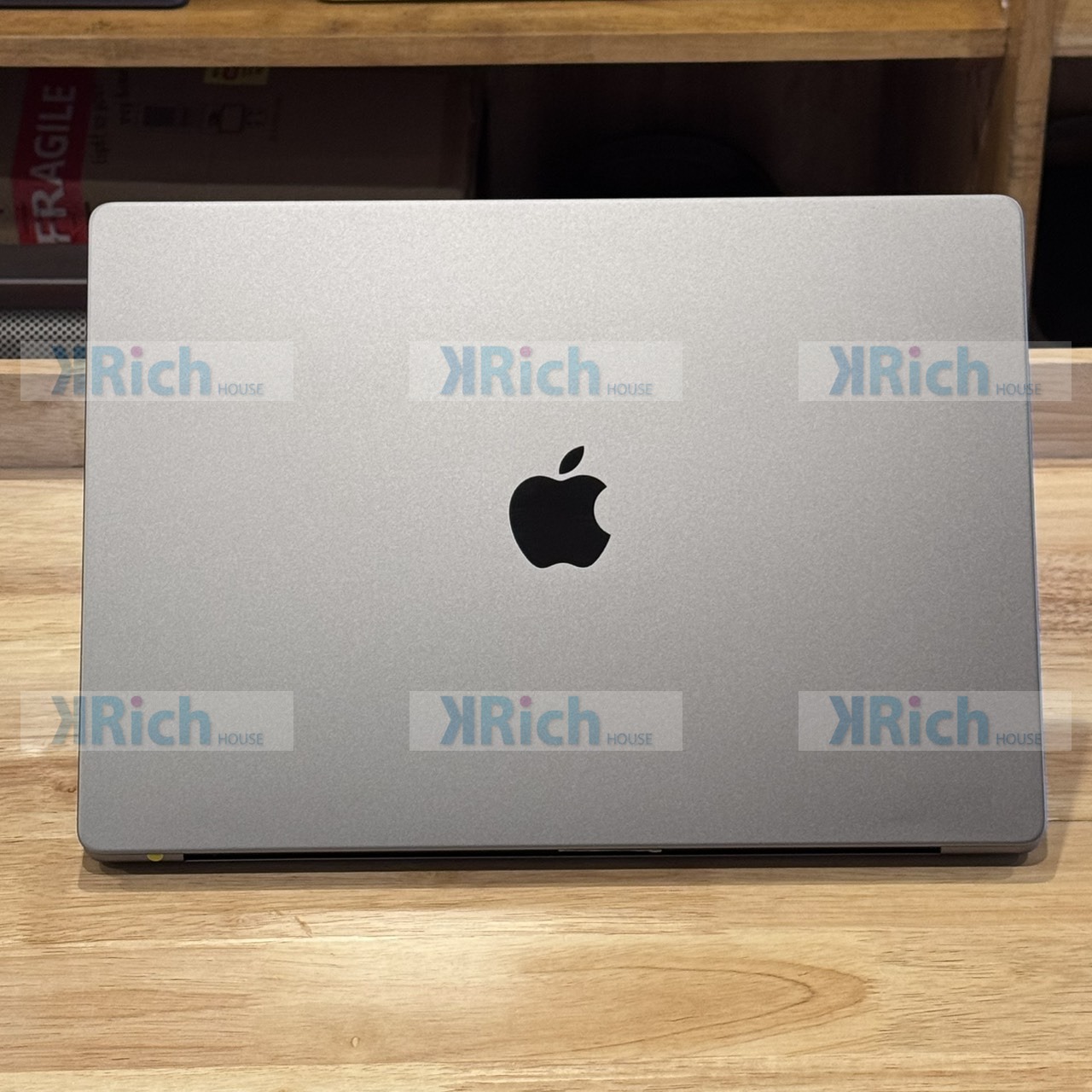 Apple MacBook Pro 16-inch 2023 Apple M2 Max 12-Core CPU 30-Core GPU 32GB 1TB Space Gray Used 1-Month Warranty - Image 9