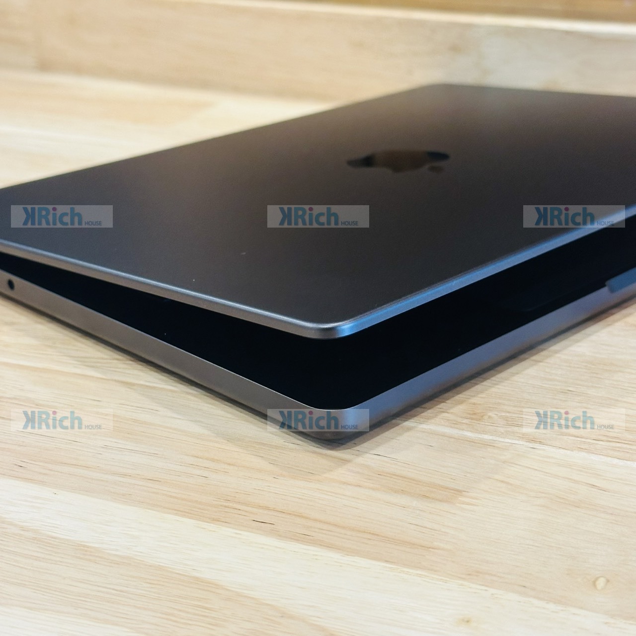 Apple MacBook Pro 14-inch (M5) 2025 Apple M5 10-Core CPU 10-Core GPU 16GB 1TB Space Black Used Like New KRich House Warranty until 04-08-70 - Image 8