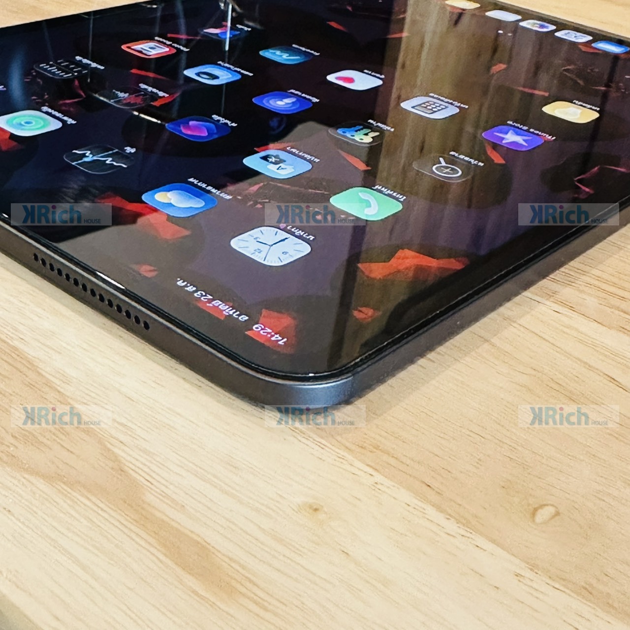 Apple iPad Pro 11-inch (M4) Wi-Fi 2024 Space Black 9-Core CPU 10-Core GPU 8GB RAM 256GB Used 1-Month Store Warranty - Image 8