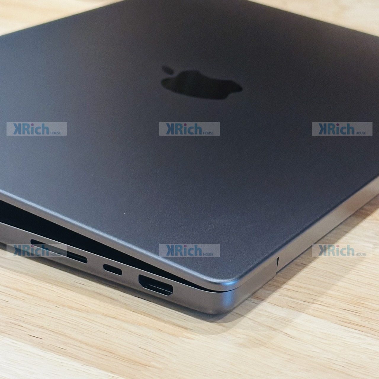 Apple MacBook Pro 14-inch (M5) 2025 Apple M5 10-Core CPU 10-Core GPU 16GB 1TB Space Black Used Like New KRich House Warranty until 04-08-70 - Image 9
