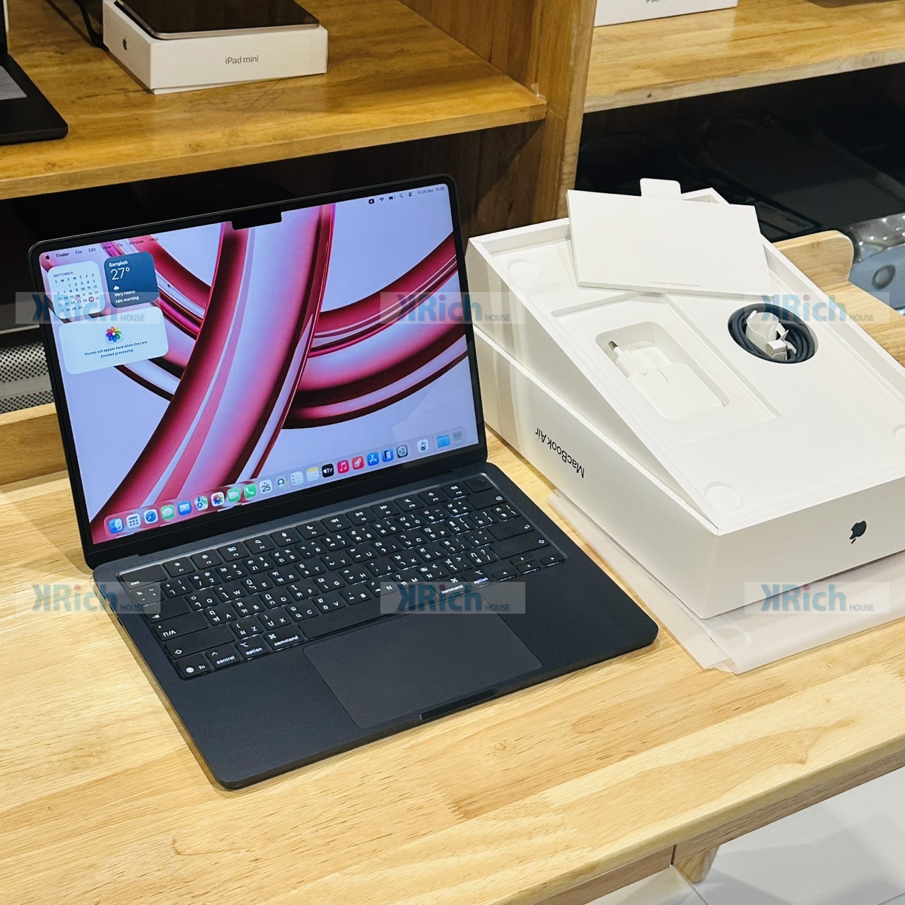 Apple MacBook Air 13-inch MacBook Air 13-inch (2026) M5 10-Core CPU 8-Core GPU 16GB 512GB Midnight Used, Authorized Service Warranty until 26 Apr 2027 - Image 2