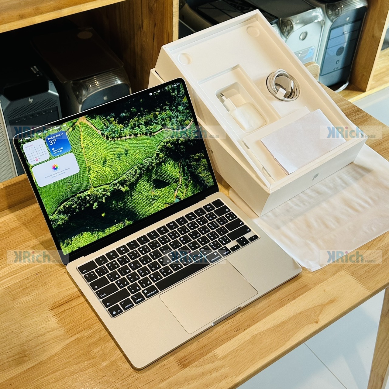 Apple MacBook Air 13-inch (M4, 2025) MacBook Air 13-inch (M4, 2025) M4 10-Core CPU 8-Core GPU 16GB 256GB Starlight Used, Official Service Center Warranty until 23 Oct 2026 - Image 2