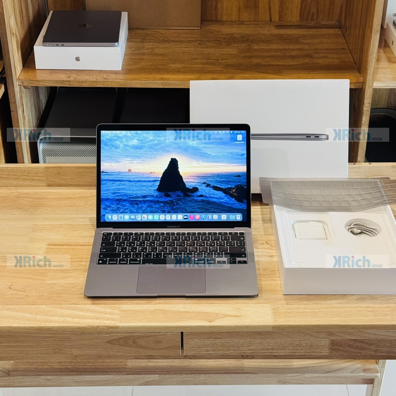 Apple MacBook Air (M1, 2020) MacBook Air (M1, 2020) M1 8-Core CPU 7-Core GPU 16GB 256GB Space Gray Used 1-Month Warranty