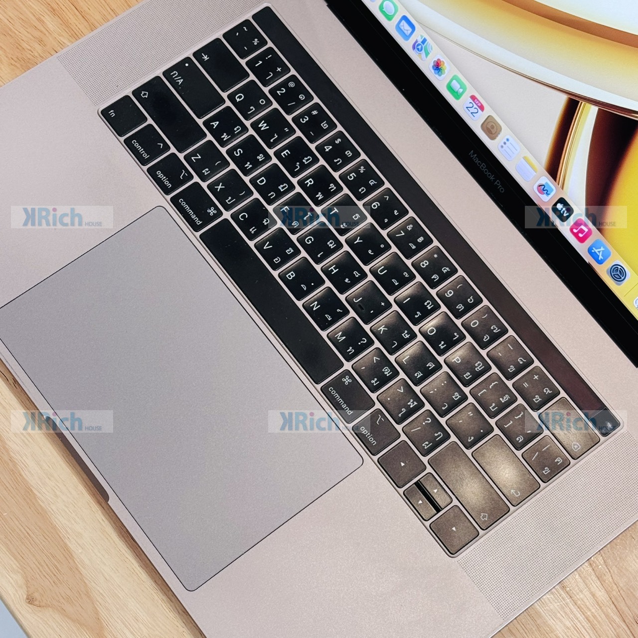Apple MacBook Pro 15-inch (2019) MacBook Pro 15-inch (2019) 2.4GHz 8-Core Intel Core i9 Radeon Pro 555X 4GB 32GB 512GB Used 1-Month Warranty - Image 3