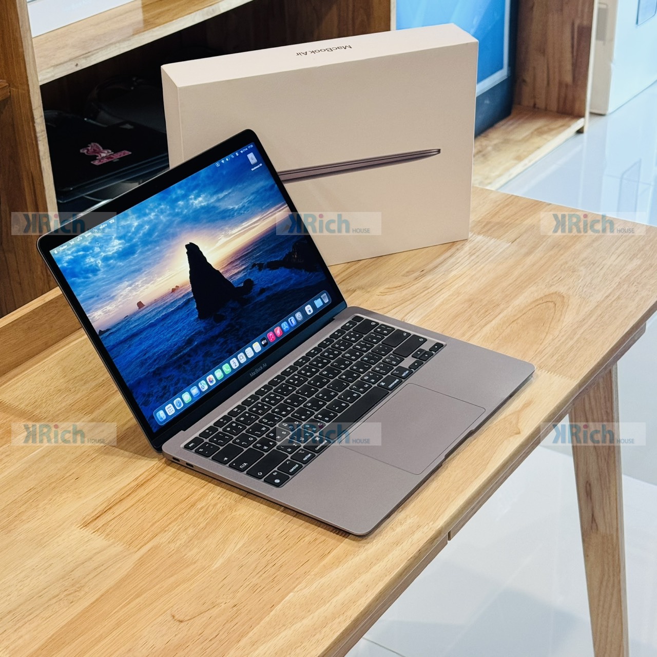 Apple MacBook Air (M1, 2020) MacBook Air (M1, 2020) M1 8-Core CPU 7-Core GPU 16GB 256GB Space Gray Used 1-Month Warranty - Image 3