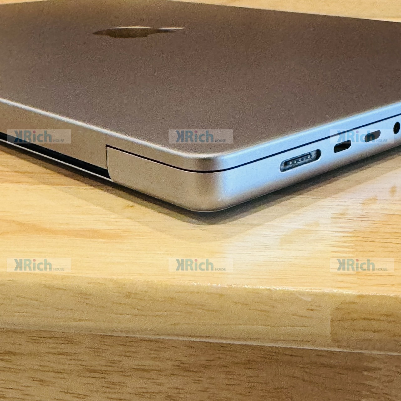 Apple MacBook Pro 16-inch MacBook Pro 16-inch (2021) M1 Max 10-Core CPU 24-Core GPU 32GB 1TB Used 1-Month Warranty - Image 4