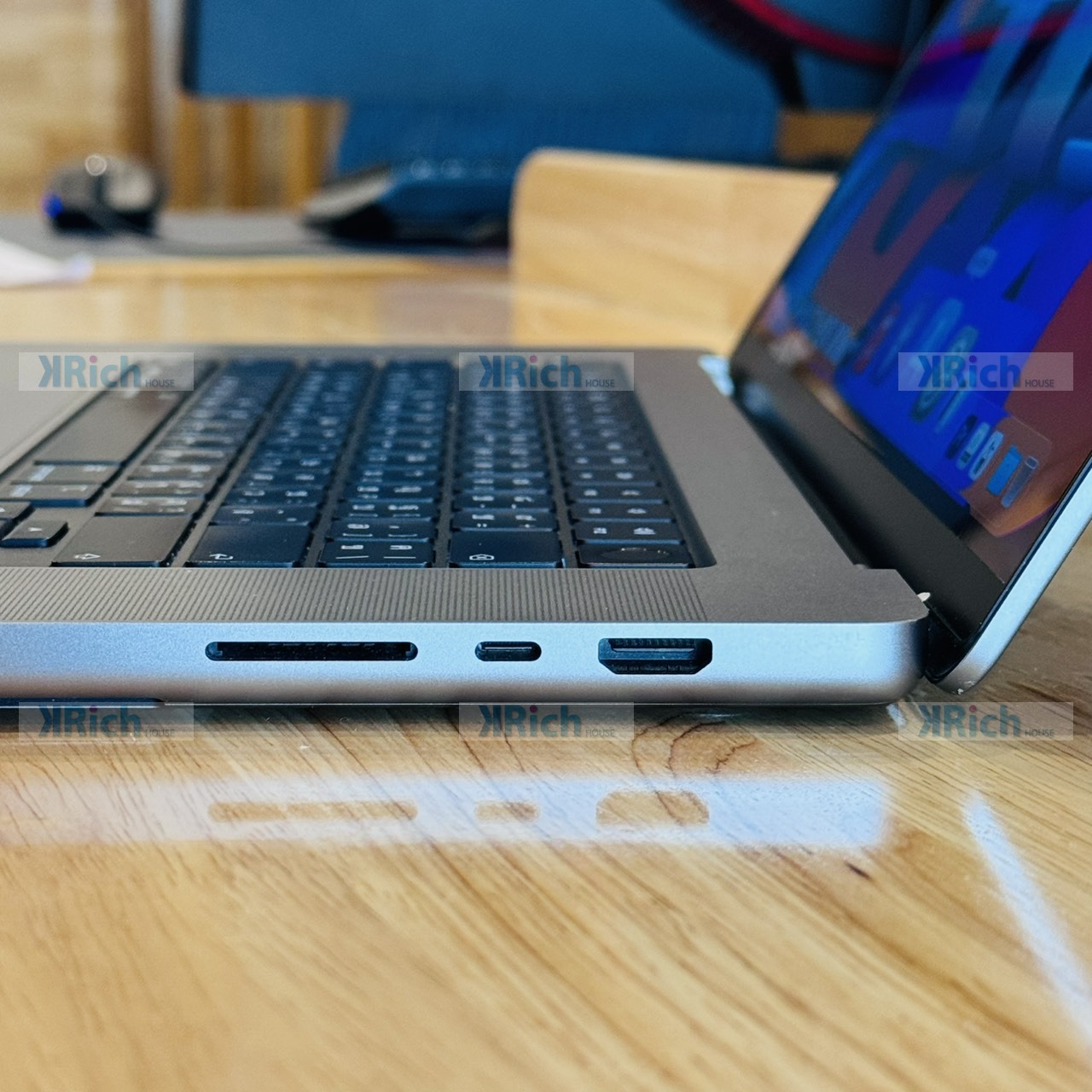 Apple MacBook Pro 16-inch MacBook Pro 16-inch (2021) M1 Max 10-Core CPU 24-Core GPU 32GB 1TB Space Gray Used 1-Month Warranty - Image 4