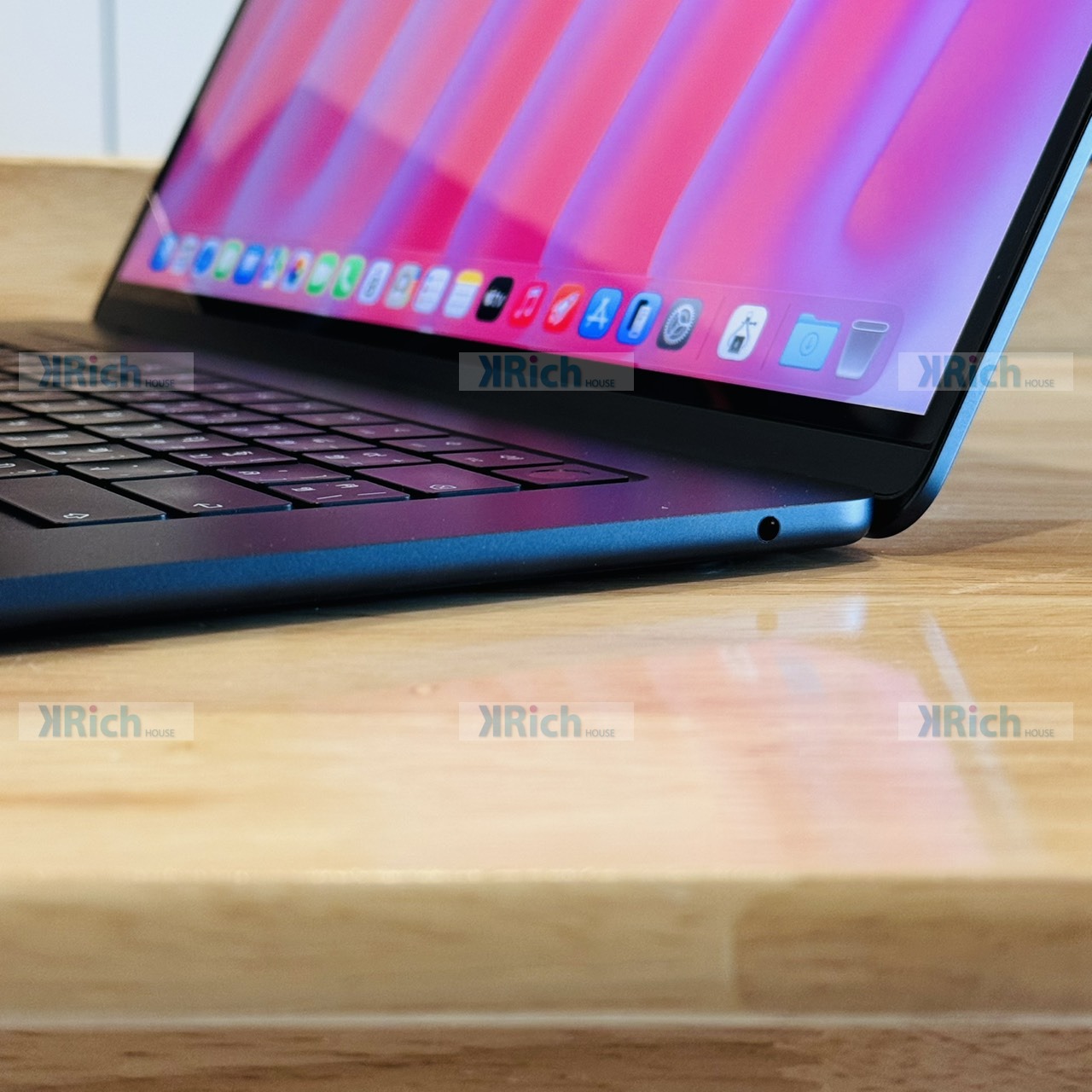 Apple MacBook Air (15-inch, M3, 2024) MacBook Air 15-inch (2024) M3 8-Core CPU 10-Core GPU 16GB 512GB Used 1-Month Store Warranty - Image 6
