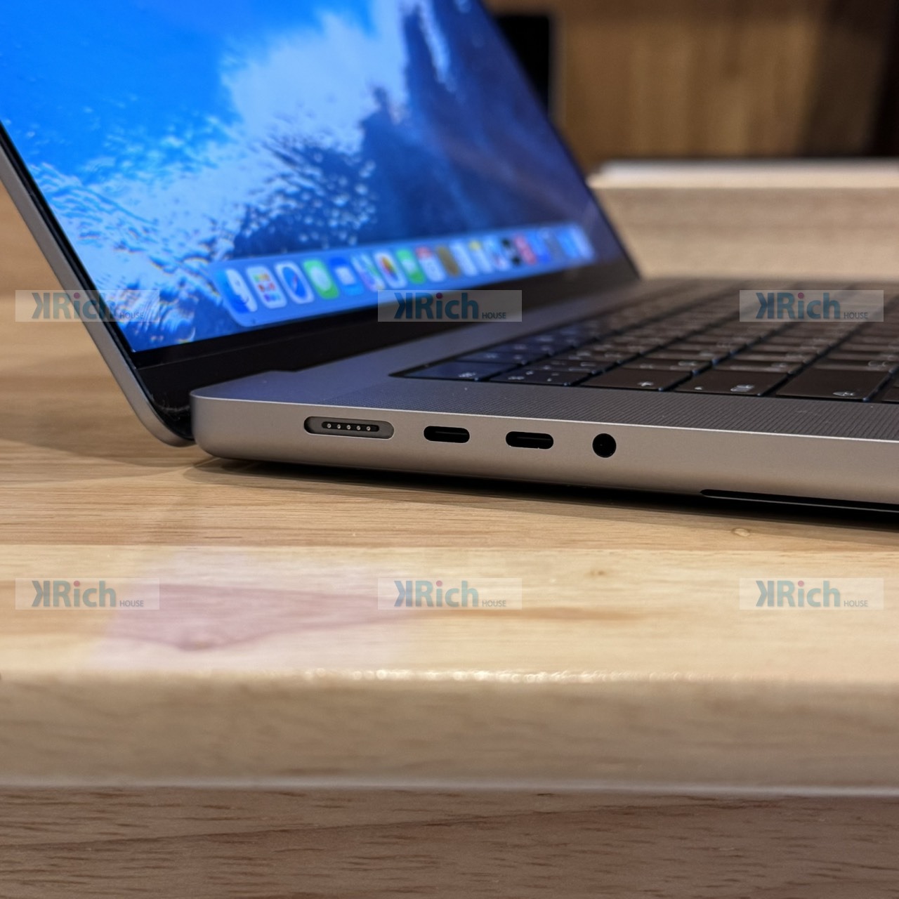 Apple MacBook Pro 16-inch (2021) MacBook Pro 16-inch (2021) M1 Pro 10-Core CPU 16-Core GPU 16GB 512GB Space Gray Used 1-Month Warranty - Image 5