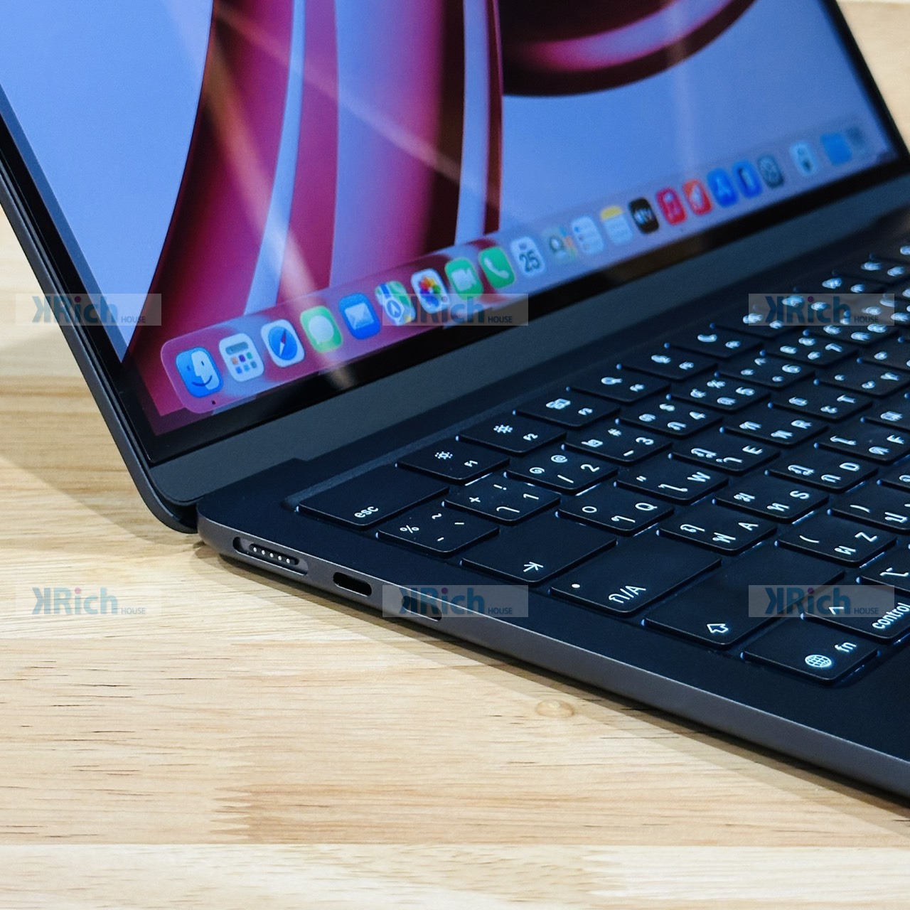Apple MacBook Air 13-inch MacBook Air 13-inch (2026) M5 10-Core CPU 8-Core GPU 16GB 512GB Midnight Used, Authorized Service Warranty until 26 Apr 2027 - Image 5
