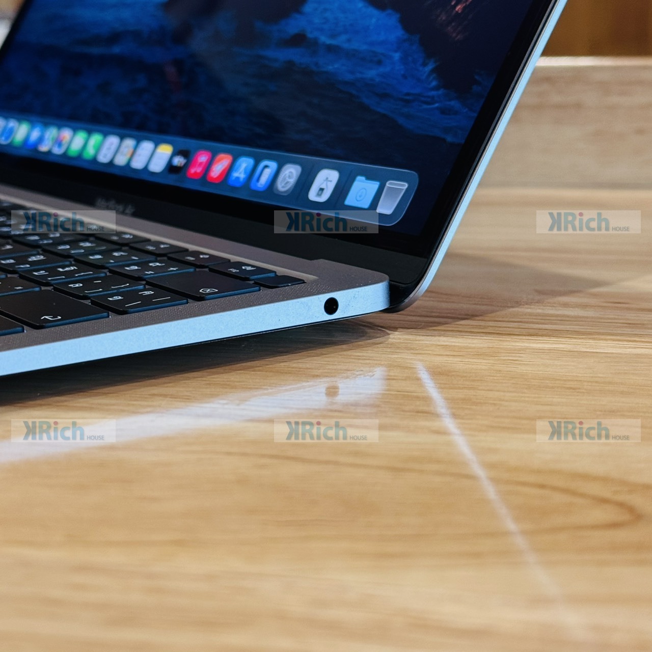 Apple MacBook Air (M1, 2020) MacBook Air (M1, 2020) M1 8-Core CPU 7-Core GPU 16GB 256GB Space Gray Used 1-Month Warranty - Image 5