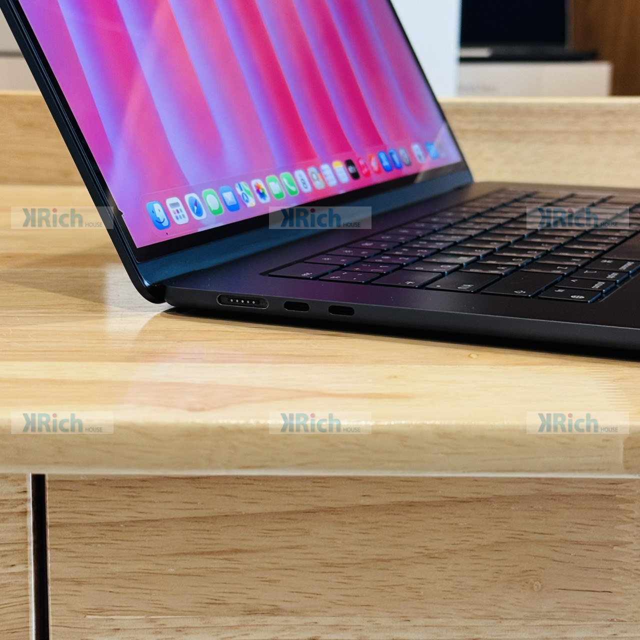 Apple MacBook Air (15-inch, M3, 2024) MacBook Air 15-inch (2024) M3 8-Core CPU 10-Core GPU 16GB 512GB Used 1-Month Store Warranty - Image 7