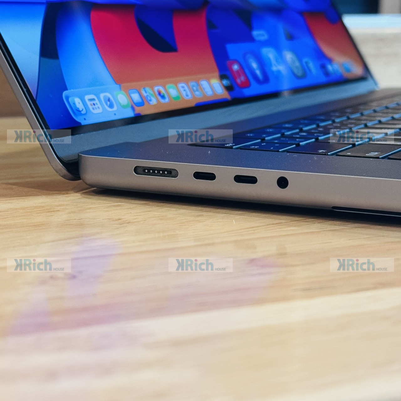 Apple MacBook Pro 16-inch MacBook Pro 16-inch (2021) M1 Max 10-Core CPU 24-Core GPU 32GB 1TB Space Gray Used 1-Month Warranty - Image 6
