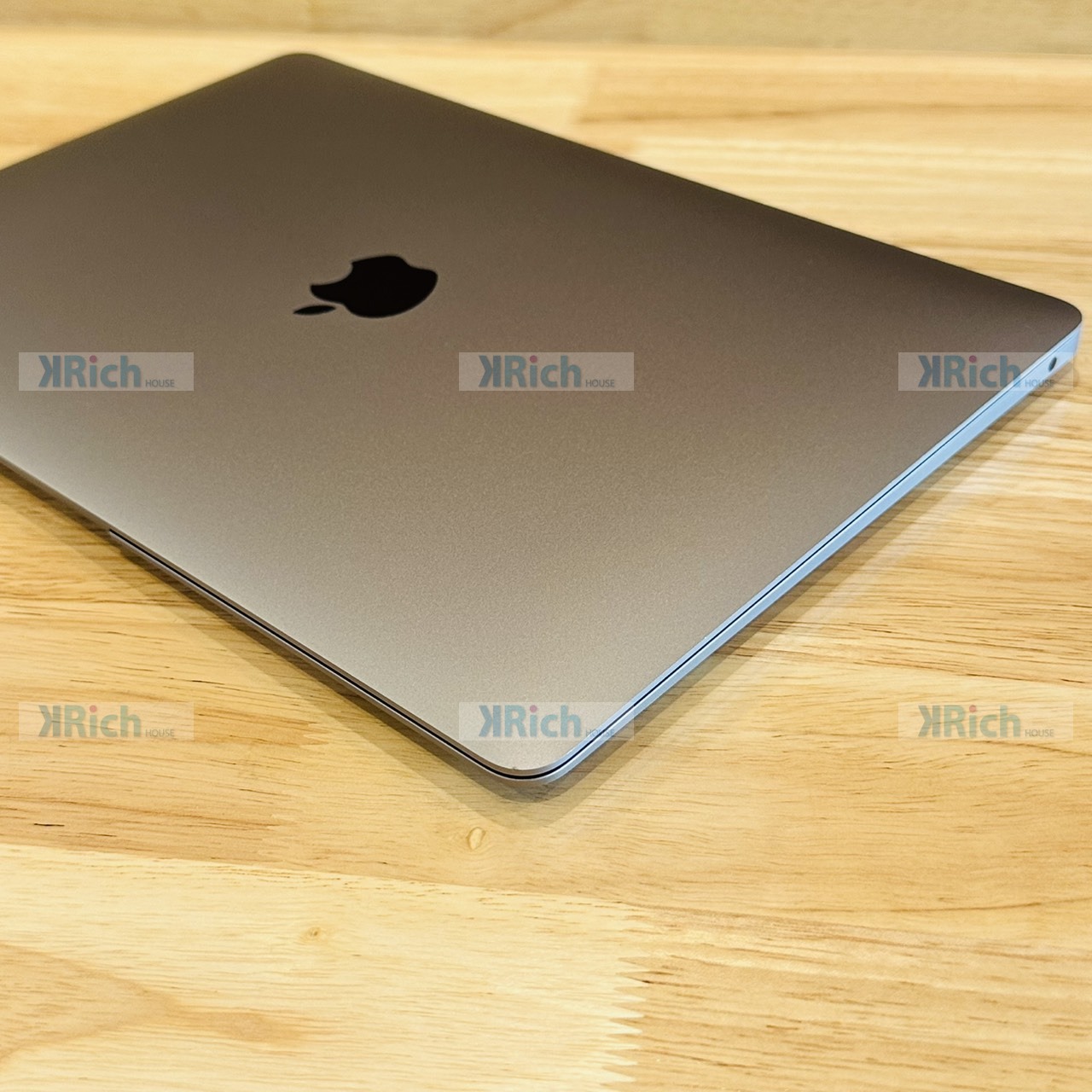 Apple MacBook Air 13-inch (M1, 2020) MacBook Air 13-inch (M1, 2020) M1 8-Core CPU 7-Core GPU 8GB 256GB SSD Space Gray Used Apple Care Plus15-07-2027 - Image 8