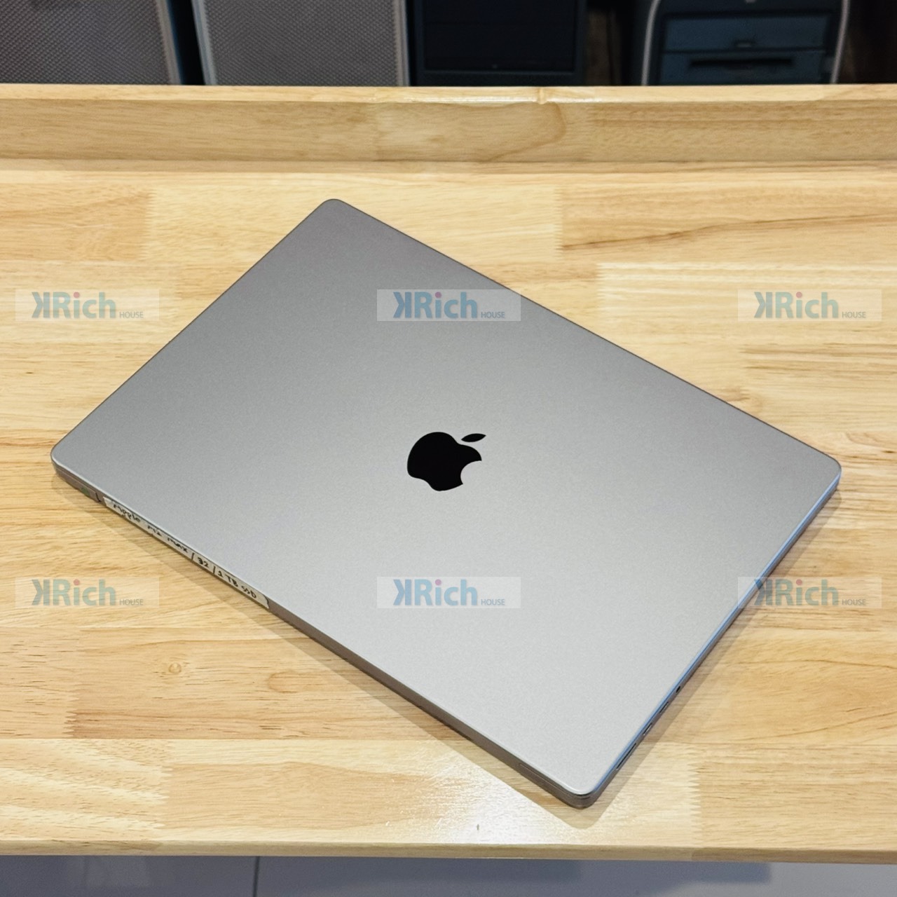Apple MacBook Pro 16-inch MacBook Pro 16-inch (2021) M1 Max 10-Core CPU 24-Core GPU 32GB 1TB Space Gray Used 1-Month Warranty - Image 8