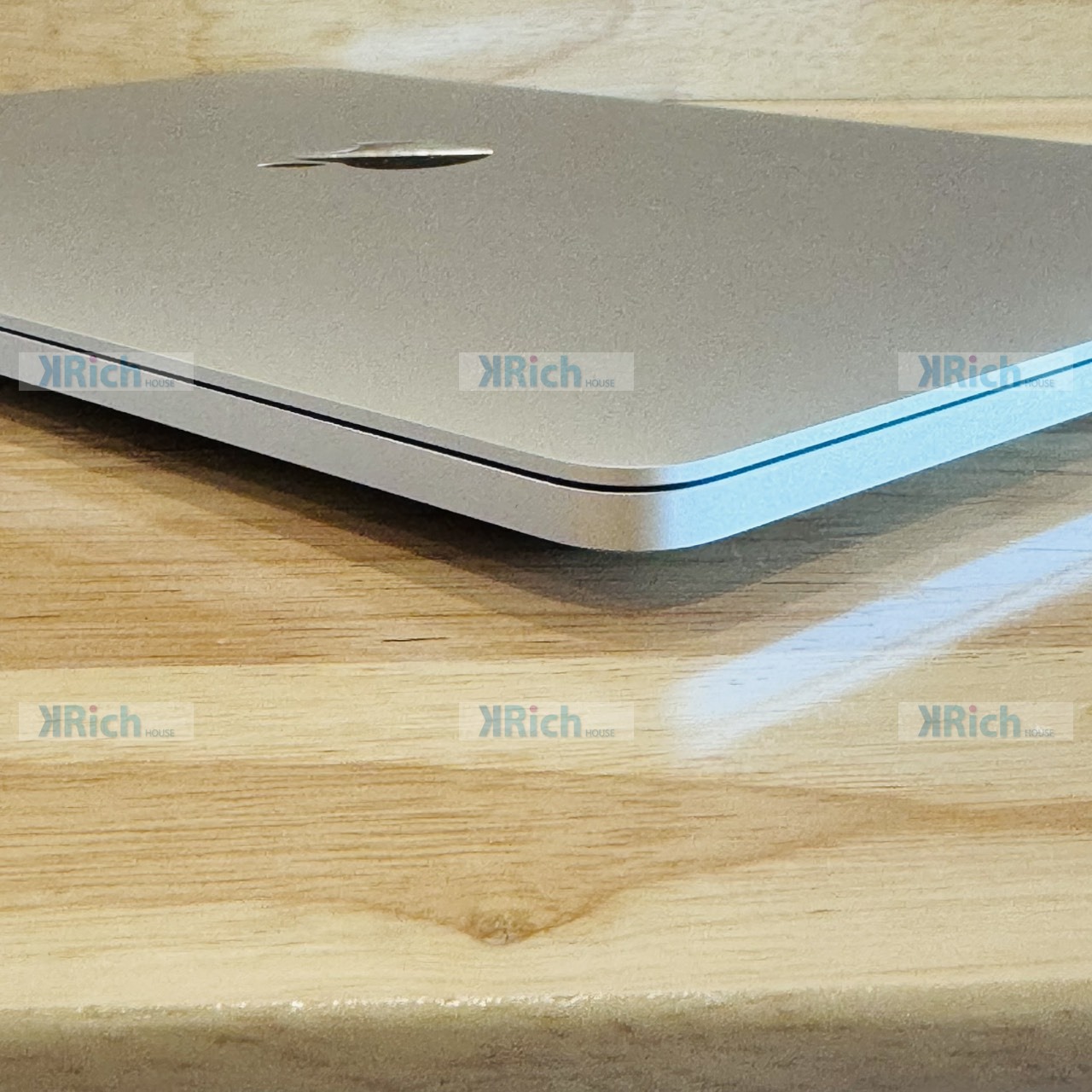 Apple MacBook Pro 13-inch (M2, 2022) MacBook Pro 13-inch (M2, 2022) 8-Core CPU 10-Core GPU 8GB 256GB Silver Used 1-Month Warranty - Image 9