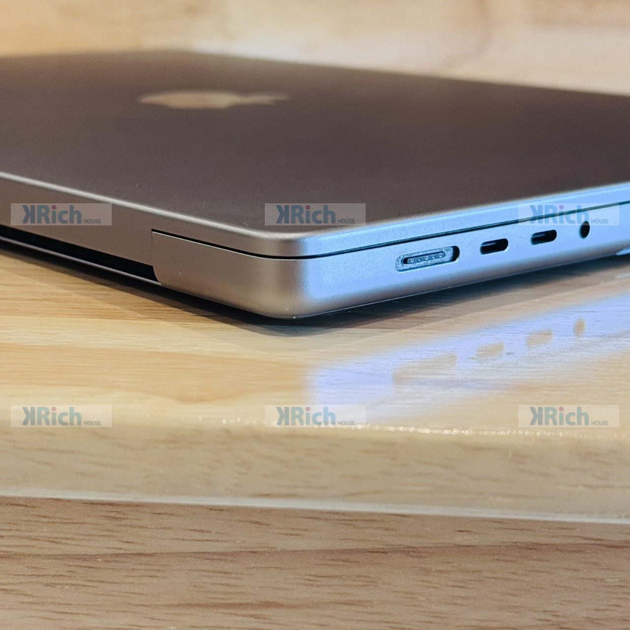 Apple MacBook Pro 16-inch MacBook Pro 16-inch (2021) M1 Max 10-Core CPU 24-Core GPU 32GB 1TB Space Gray Used, 1-Month Warranty - Image 9
