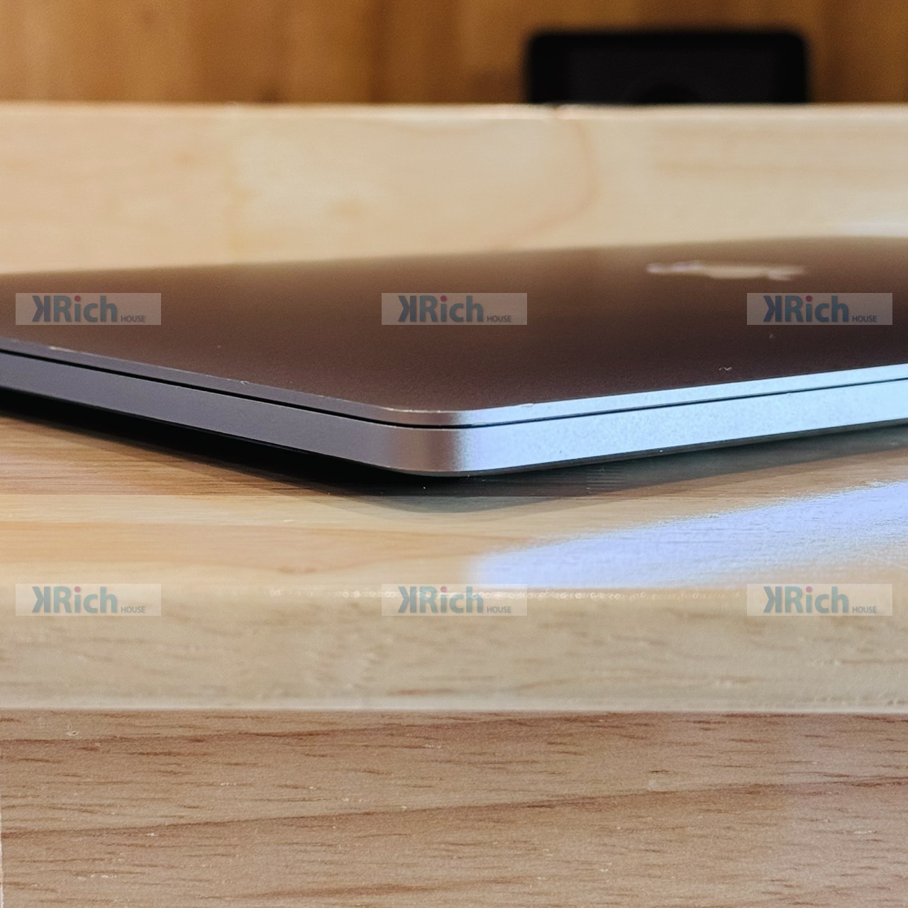 Apple MacBook Pro 15-inch (2019) MacBook Pro 15-inch (2019) 2.4GHz 8-Core Intel Core i9 Radeon Pro 555X 4GB 32GB 512GB Used 1-Month Warranty - Image 9