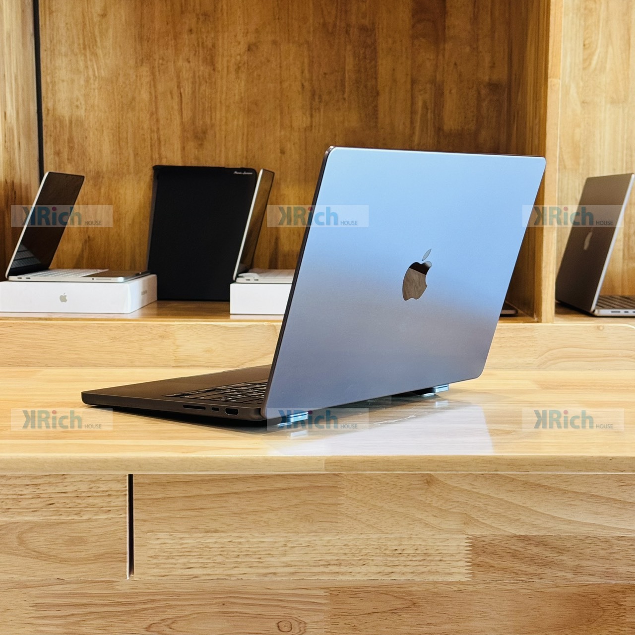 Apple MacBook Pro (14-inch, M4, 2024) MacBook Pro (14-inch, M4, 2024) 10-Core CPU 10-Core GPU 16GB 512GB Space Black Used 1-Month Warranty - Image 9
