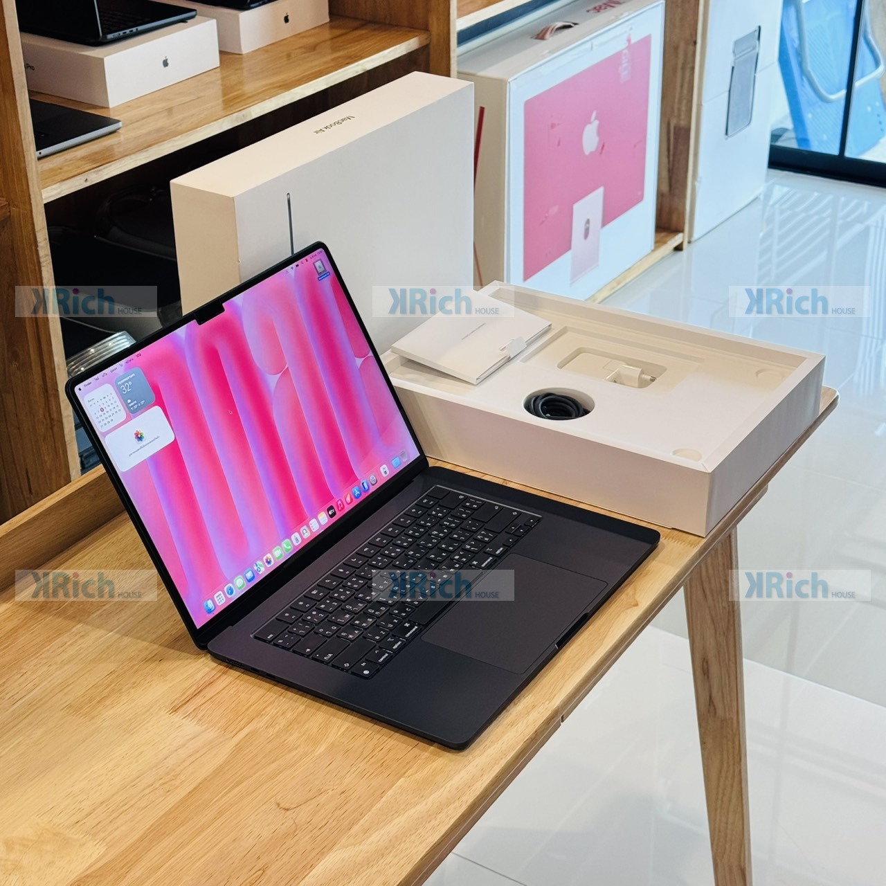 Apple MacBook Air (15-inch, M3, 2024) MacBook Air 15-inch (2024) M3 8-Core CPU 10-Core GPU 16GB 512GB Used 1-Month Store Warranty