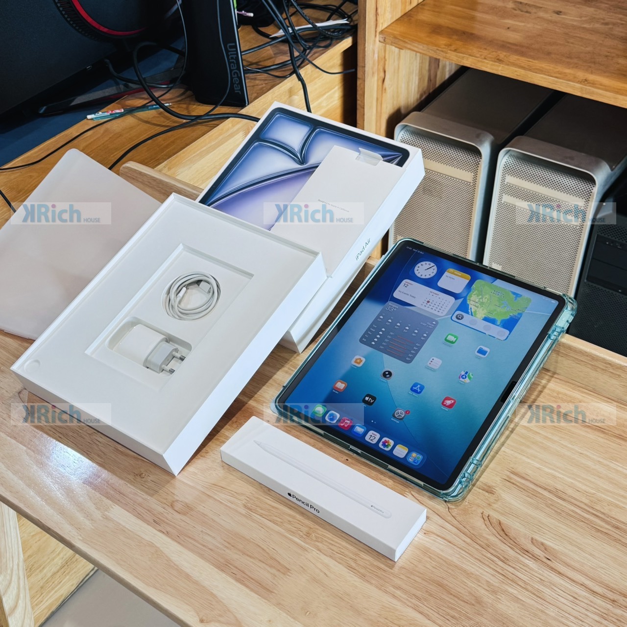 iPad Air 13-inch (M2) 2024 8-Core CPU 9-Core GPU 8GB RAM 128GB Space Gray Used - Excellent Condition 1-Month Warranty