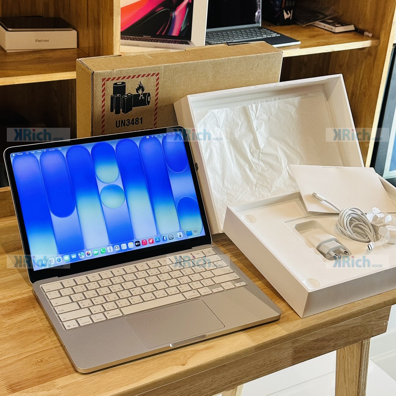 Apple MacBook Neo 13-inch 2026 A18 Pro 6-Core CPU 5-Core GPU 8GB 256GB SSD – Silver, Used Like New, Apple Warranty - Image 2