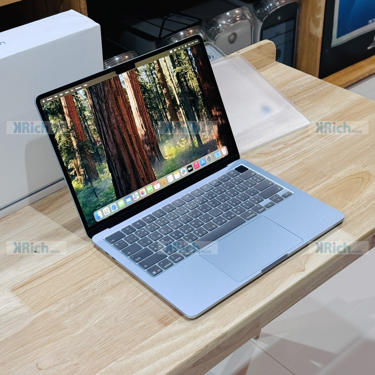 Apple MacBook Air 13-inch (2025) M4 10-Core CPU 8-Core GPU 16GB 256GB Sky Blue Used Warranty until 27 Jan 2027 - Image 2