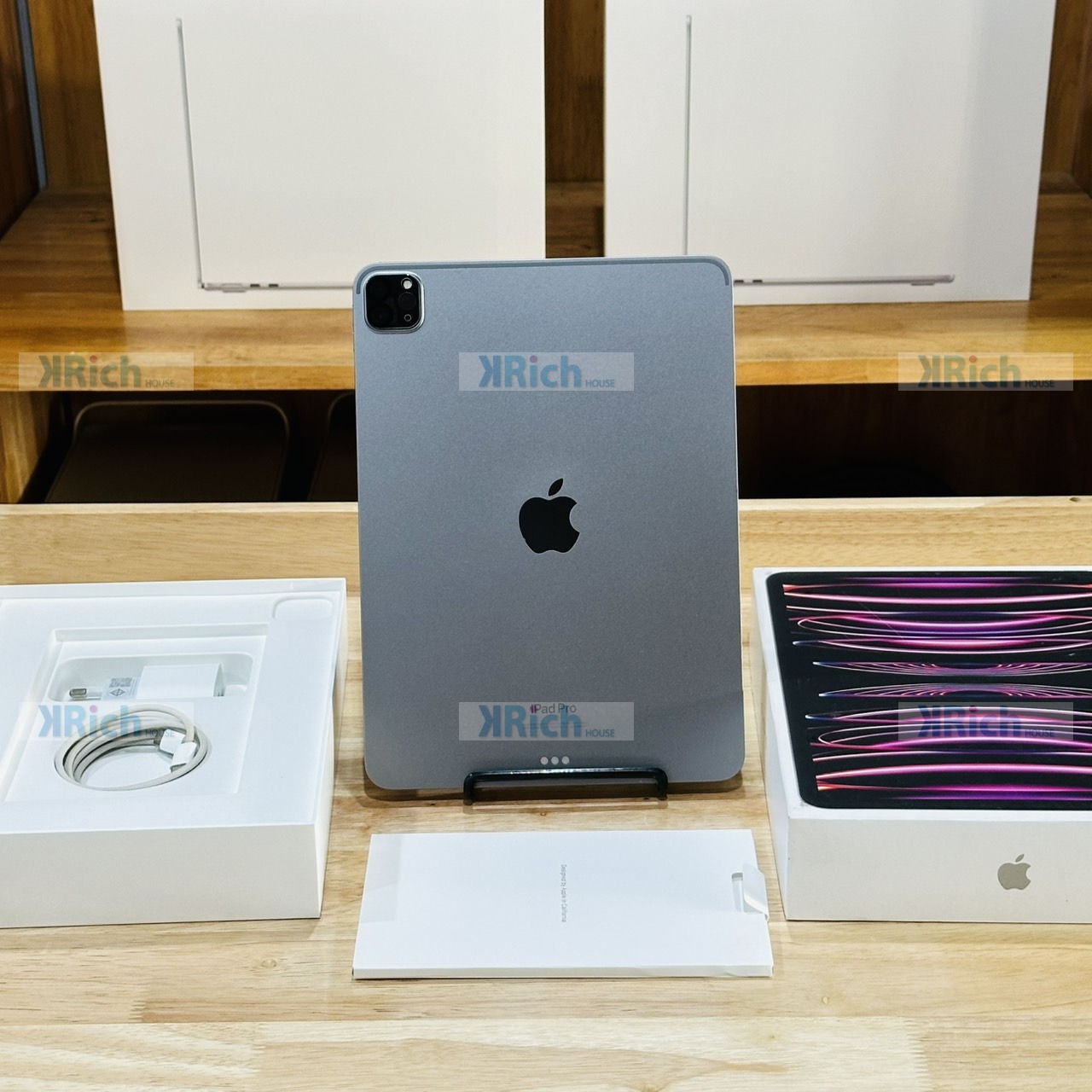 iPad Pro 11-inch (4th Generation) Wi-Fi 2022 M2 8-Core CPU 10-Core GPU 8GB 256GB Space Gray Used 1-Month Store Warranty - Image 3