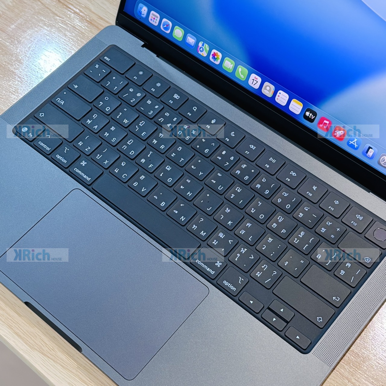 MacBook Pro 14-inch (M5) 2025 M5 10-Core CPU 10-Core GPU 16GB 512GB Like New Used Warranty 5-09-2027 - Image 4