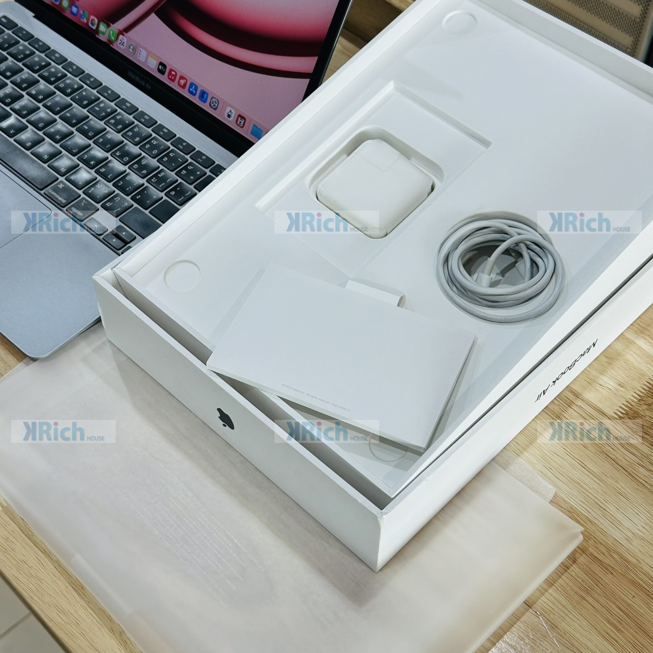 MacBook Air 13-inch (M1, 2020) 8-Core CPU 7-Core GPU 16GB 256GB Space Gray Used 1-Month Store Warranty - Image 4