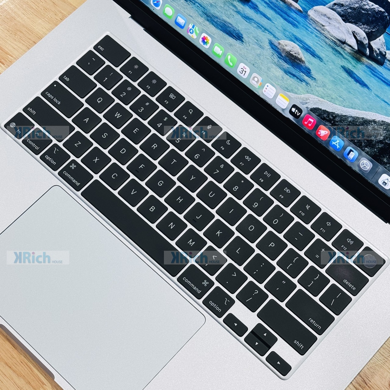 MacBook Air (15-inch, M4, 2025) Sky Blue M4 10-Core CPU 10-Core GPU 16GB 256GB Used 1-Month Warranty - Image 4