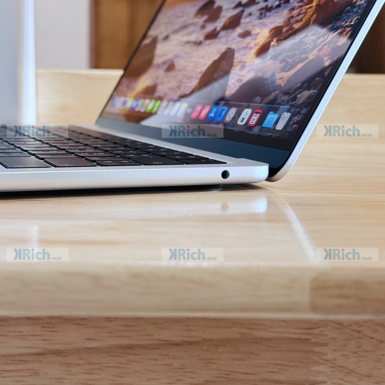 MacBook Air 13-inch (2026) M5 10-Core CPU 8-Core GPU 16GB 512GB Used AppleCare+ 1-09-2029 - Image 5