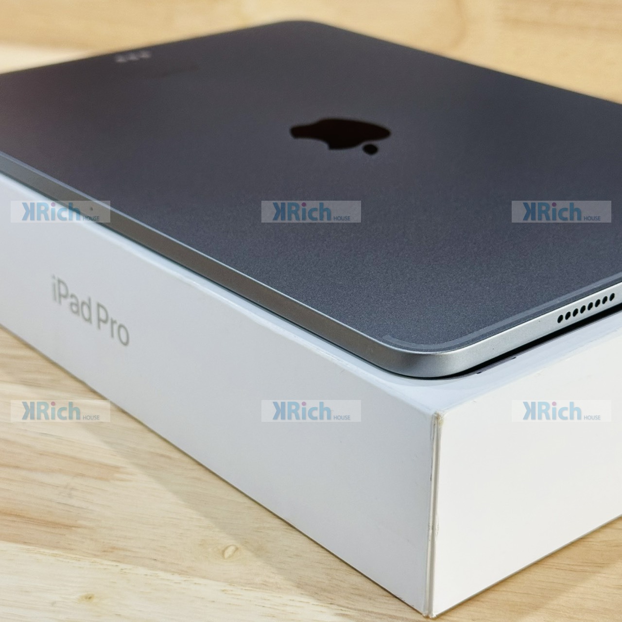 iPad Pro 11-inch (4th Generation) Wi-Fi 2022 M2 8-Core CPU 10-Core GPU 8GB 256GB Space Gray Used 1-Month Store Warranty - Image 6