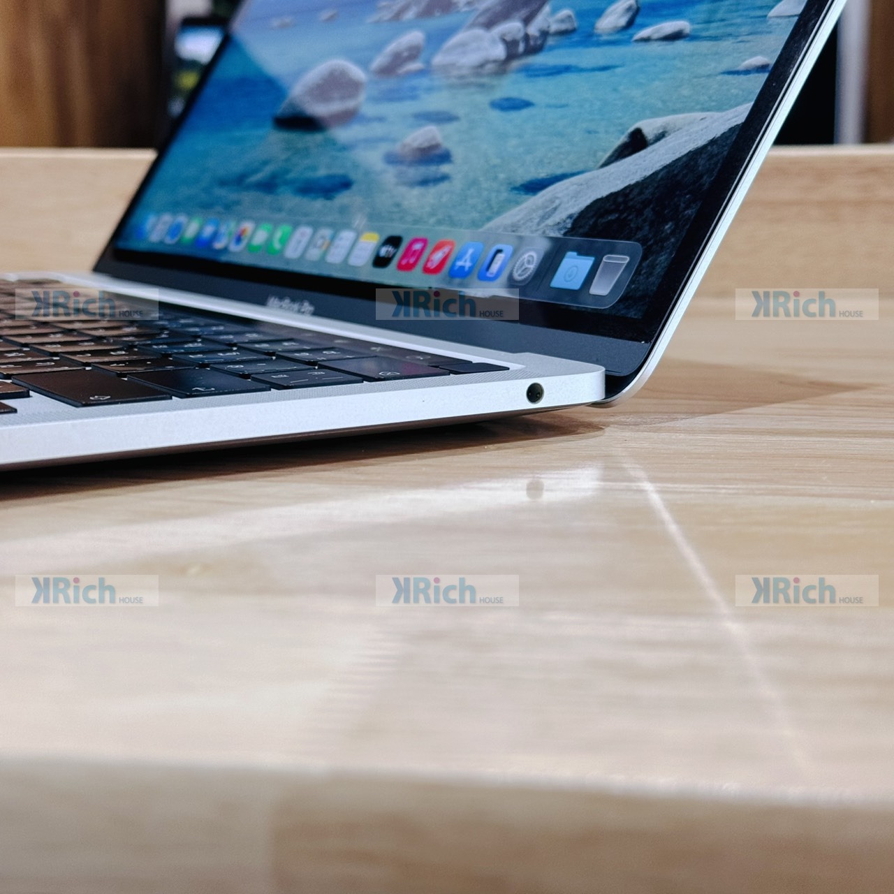 Apple MacBook Pro 13-inch (M2, 2022) 8-Core CPU 10-Core GPU 8GB 512GB Silver Used 1-Month Warranty - Image 7