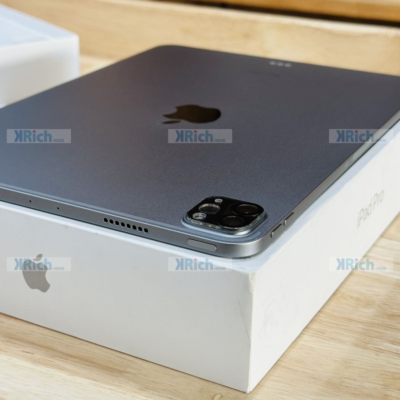 iPad Pro 11-inch (4th Generation) Wi-Fi 2022 M2 8-Core CPU 10-Core GPU 8GB 256GB Space Gray Used 1-Month Store Warranty - Image 7