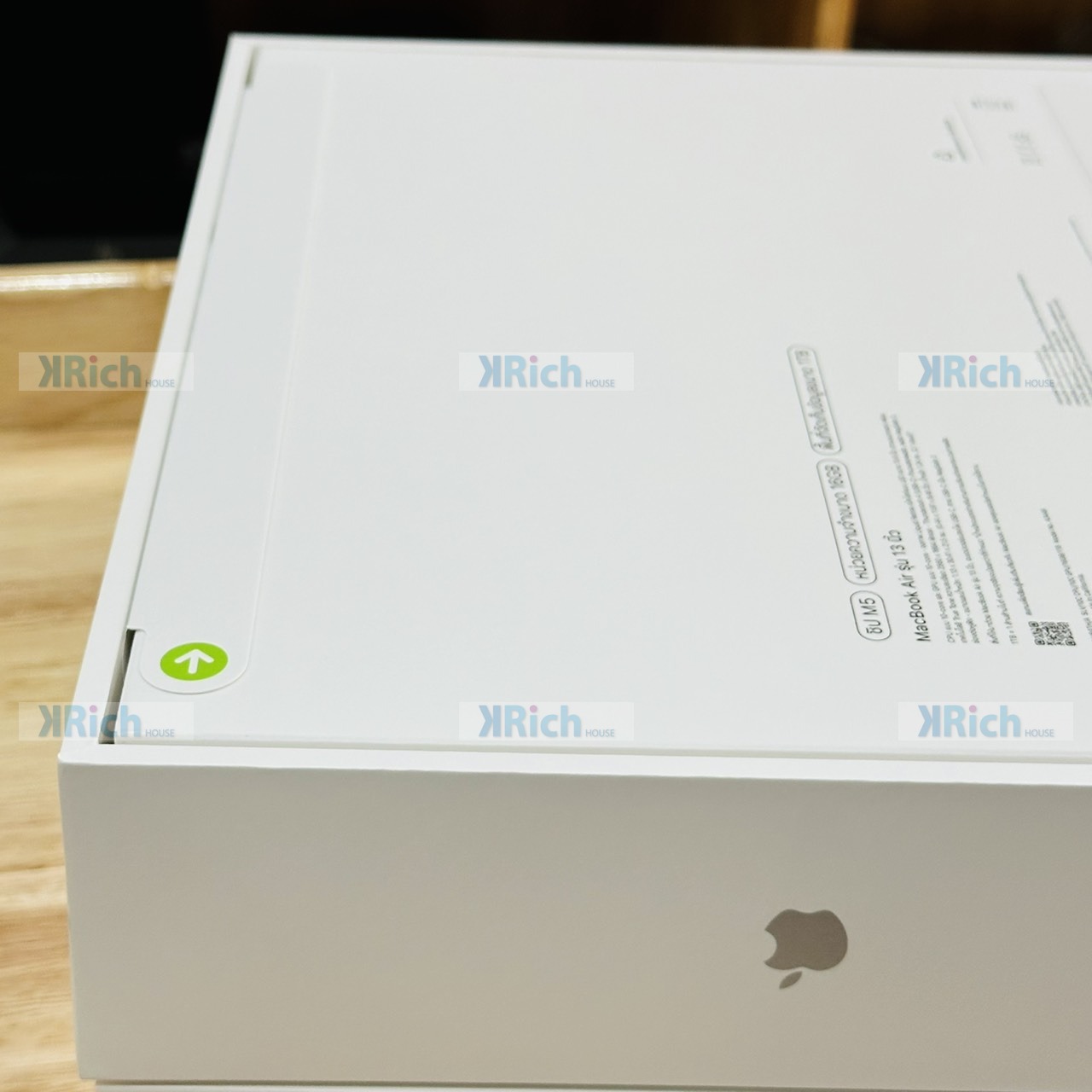 Apple MacBook Air (13-inch, M5) 13-inch (2026) M5 10-Core CPU 10-Core GPU 16GB 1TB Silver New, Unopened, 1-Year Authorized Service Center Warranty - Image 8
