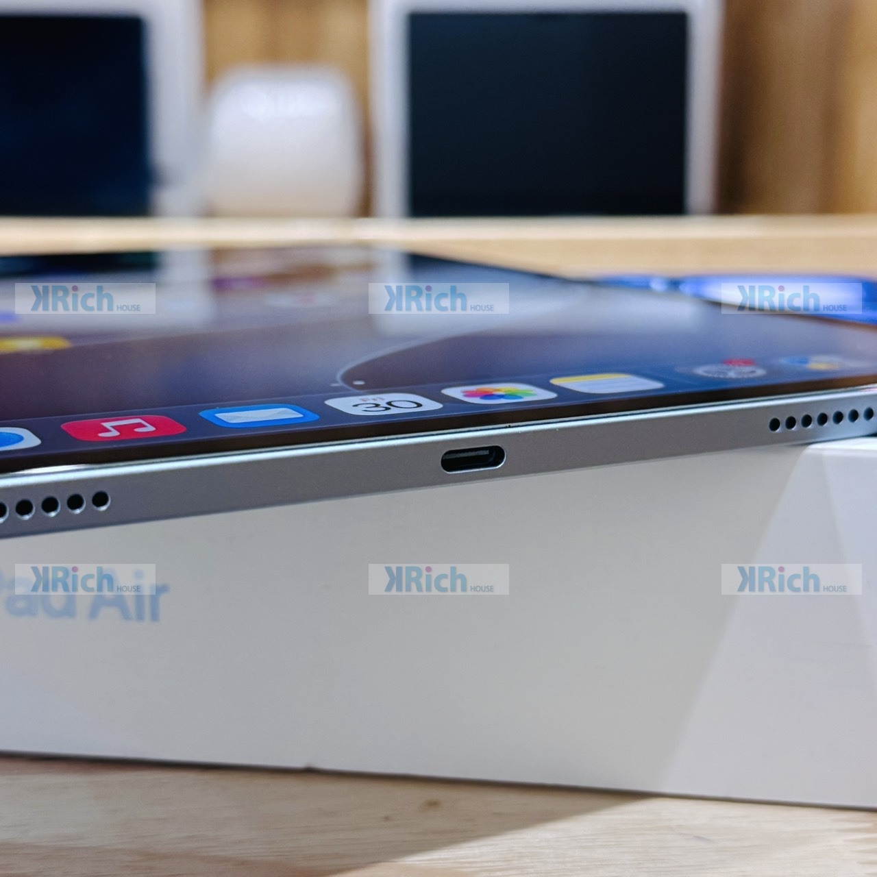 iPad Air 13-inch (M3) 2025 M3 8-Core CPU 9-Core GPU 8GB 128GB Blue Used 1-Month Warranty - Image 10