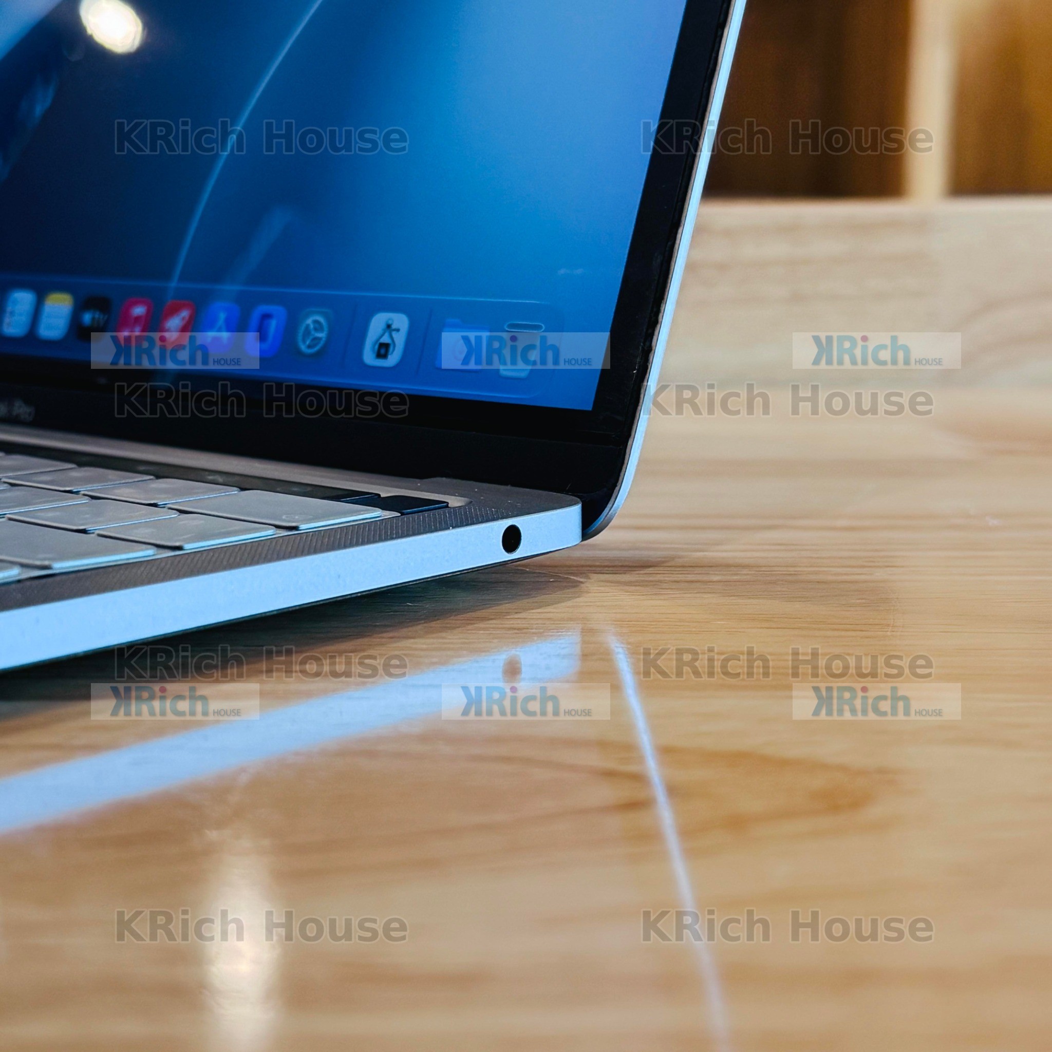MacBook Pro 13-inch M1 CPU 8-Core / GPU 8-Core 8GB 256GB 2020 Used As-Is 1-Month Warranty - Image 5